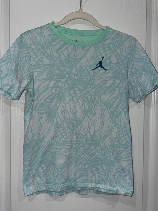 Jordan Other - Jordan Aqua Scribble Graphic Tee with Navy Jumpman size youth large